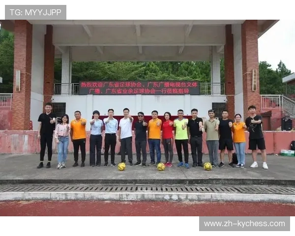 科隆足球学校:打造公益平台 助力青少年成长 科隆足球学校:打造公益平台 助力青少年成长